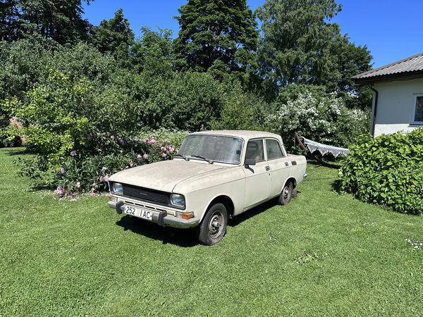 Moskvich AZLK 2140