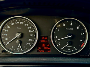 BMW 525 (10 фото из 10)