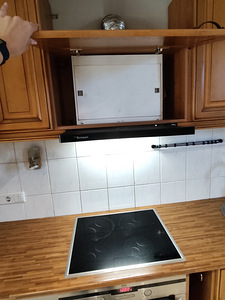 Köök + pliit + õhupuhasti (8 foto / 10)