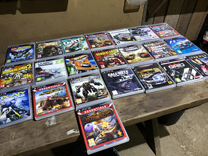 Продается Playstation 3 + контроллер + 23 игры. GTA 5 (4 фото из 4)