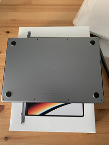 MacBook Pro 16" 2021 M1 PRO 10/16 16GB 512GB SSD - Nagu uus! (8 foto / 10)