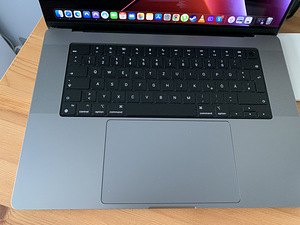 MacBook Pro 16" 2021 M1 PRO 10/16 16GB 512GB SSD - Nagu uus! (2 foto / 10)
