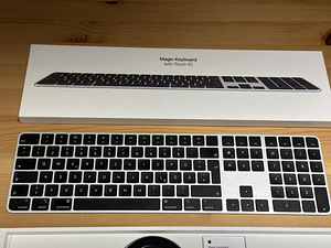 Клавиатура Apple Magic Keyboard с Touch ID и цифровой панелью (2 фото из 5)