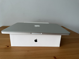 Apple MacBook Pro 13" 2013 / i5 2.4GHz / 4GB RAM / 128GB SSD (5 foto / 10)