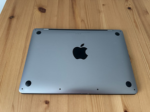 Apple MacBook Pro 13 2020/ M1 /512GB SSD /16GB RAM / 203 cyc (5 foto / 9)