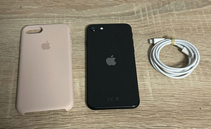 Apple iPhone SE (2020) 64GB (2 foto / 8)
