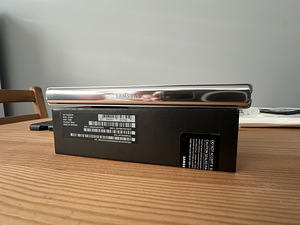 Samsung Galaxy Z Fold3 5G 256GB Phantom Silver - Uueväärne! (5 foto / 9)