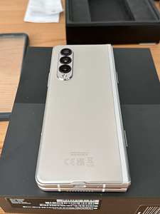 Samsung Galaxy Z Fold3 5G 256GB Phantom Silver - Uueväärne! (8 foto / 9)
