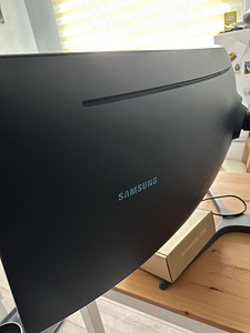 Samsung Odyssey CRG9 49" QLED / 120hz / HDR1000 / Curved (7 foto / 7)