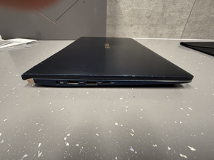 Asus ZenBook 14, i5, GeForce MX250, SSD, ScreenPad 2.0 (8 foto / 10)