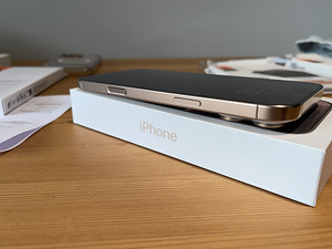 Apple iPhone 16 Pro Max 256GB Desert Titanium, Uueväärne! (5 foto / 8)