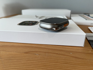 Apple Watch Ultra 2 GPS + Cellular 49mm Titanium (6 foto / 8)