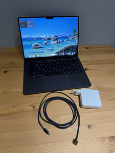 Apple MacBook Pro 14 (2023) M3 Pro, 11C/14C, 18 GB, 512 GB (1 foto / 10)