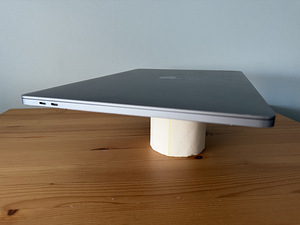 Apple MacBook Pro 16 / i9 9980H 2.3GHz / 16GB RAM /1TB SSD (5 foto / 10)
