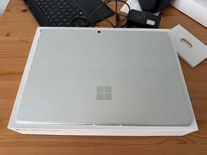 Microsoft Surface Pro 8 + Microsoft Surface Pro Keyboard (8 foto / 10)