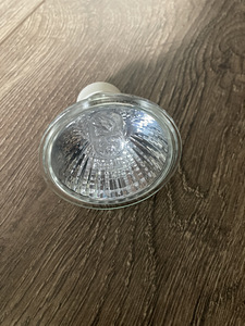 Pirn GU10 50W (3 foto / 4)