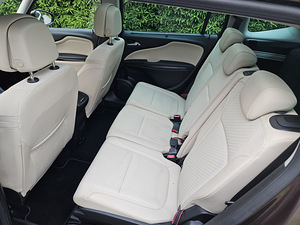 Opel Zafira Exclusive (5 foto / 15)