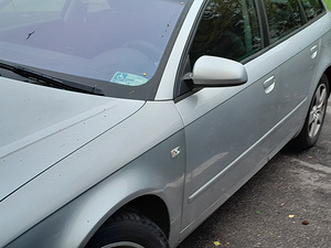 Audi A4 2.0 103 kB (4 foto / 12)