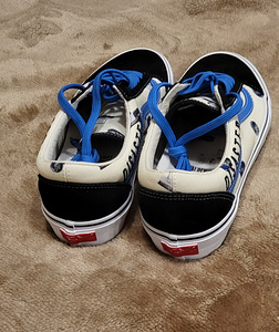 Vans, р.42, новый (4 фото из 4)