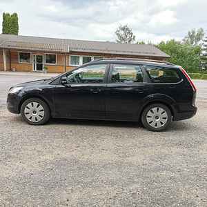 Ford Focus 2008 дизель. 2.0 (8 фото из 11)