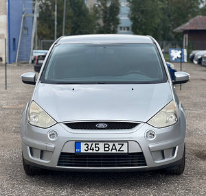 FORD S-MAX (4 фото из 10)