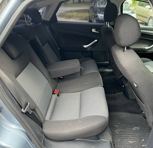FORD MONDEO (8 foto / 8)