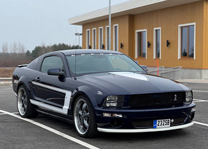 FORD MUSTANG (4 фото из 7)