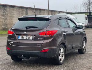 HYUNDAI IX35 (5 фото из 10)
