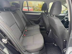 SKODA OCTAVIA (8 foto / 8)