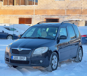 SKODA ROOMSTER (1 foto / 8)