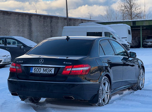 MERCEDES-BENZ E 350 CDI 4MATIC (5 foto / 9)
