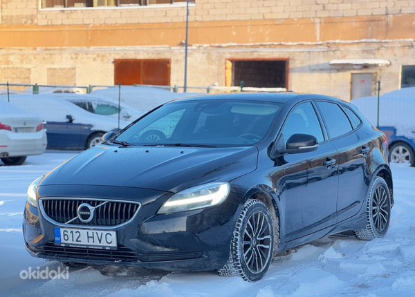 VOLVO V40