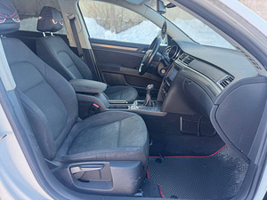 SKODA SUPERB (8 фото из 8)