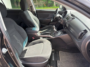 KIA SPORTAGE (8 foto / 9)