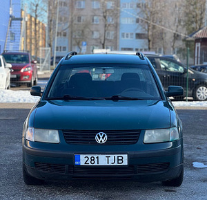 VOLKSWAGEN PASSAT VARIANT (2 foto / 8)