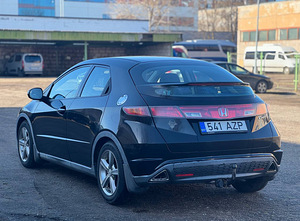 HONDA CIVIC (4 foto / 8)