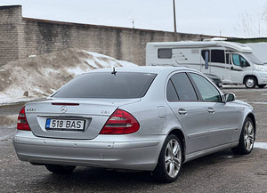 MERCEDES-BENZ E 320 CDI (4 foto / 8)