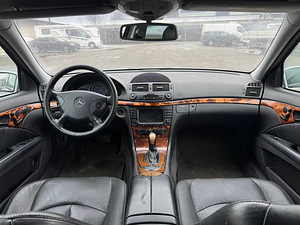 MERCEDES-BENZ E 320 CDI (6 foto / 8)