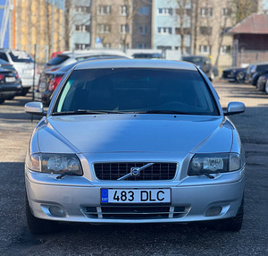 VOLVO S80 (3 фото из 8)