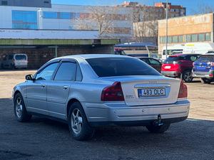 VOLVO S80 (4 фото из 8)