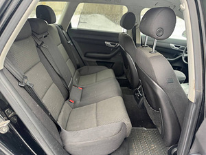 AUDI A6 AVANT (8 foto / 8)