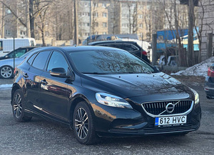 VOLVO V40 (4 foto / 8)