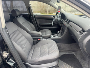 AUDI A6 AVANT (7 фото из 8)