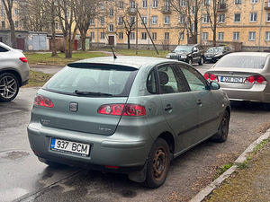 SEAT IBIZA (3 foto / 7)