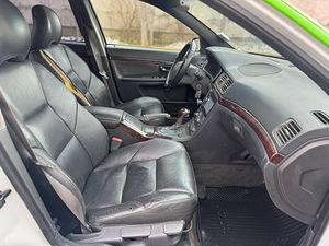 VOLVO S80 (8 фото из 8)
