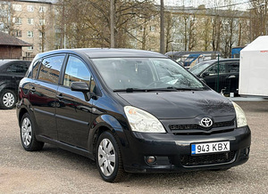 TOYOTA COROLLA VERSO (2 фото из 8)