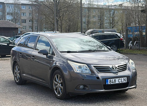 TOYOTA AVENSIS (4 foto / 8)