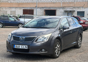 TOYOTA AVENSIS (1 foto / 8)