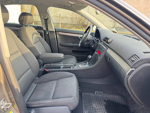AUDI A4 (5 foto / 8)