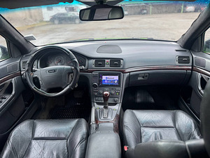 VOLVO S80 (6 фото из 8)